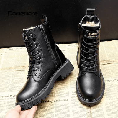 Helena - Lace-up winter boots with lined interior.